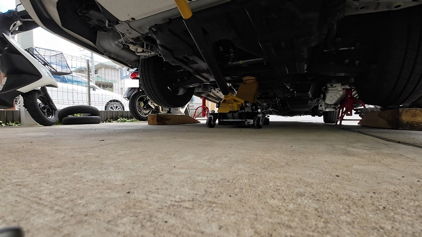 ジャッキアップ